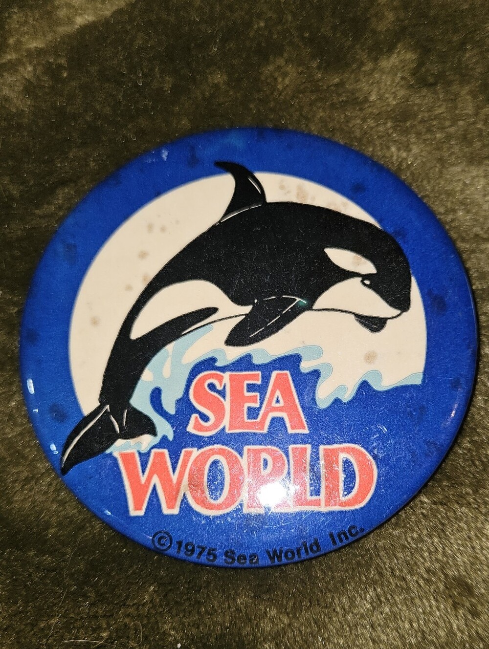 Vintage Sea World Collectible Pin